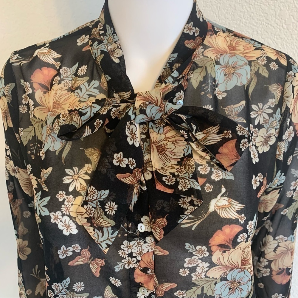 Forever 21 Bell Sleeve Floral Butterfly Print Blouse - Picture 4 of 5
